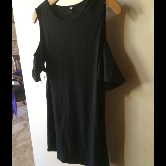 Black dress off the shoulder dress - Picture 2 of 4