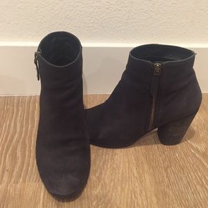 Brass Plum black booties