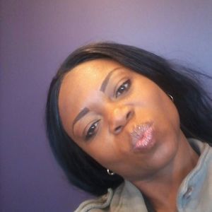 Meet your Posher, Cynthia