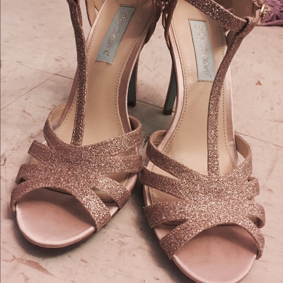 ✨Sparkly Heels✨