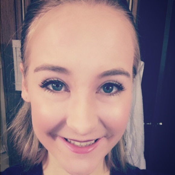 Meet your Posher, Anna - Picture 1 of 1