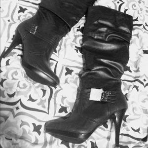 Grey leathered boots