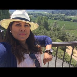 Meet your Posher, Lorena