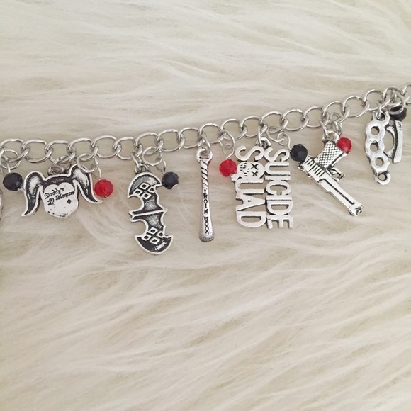 NEW Harley Quinn silver charm bracelet - Picture 4 of 4