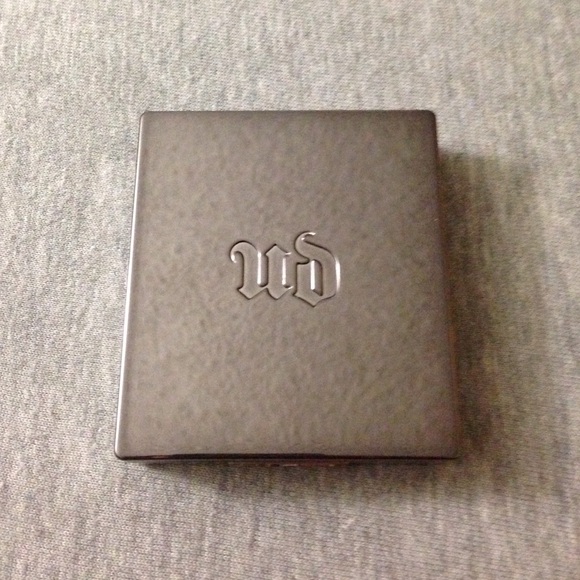 Naked skin ultra definition pressed powder