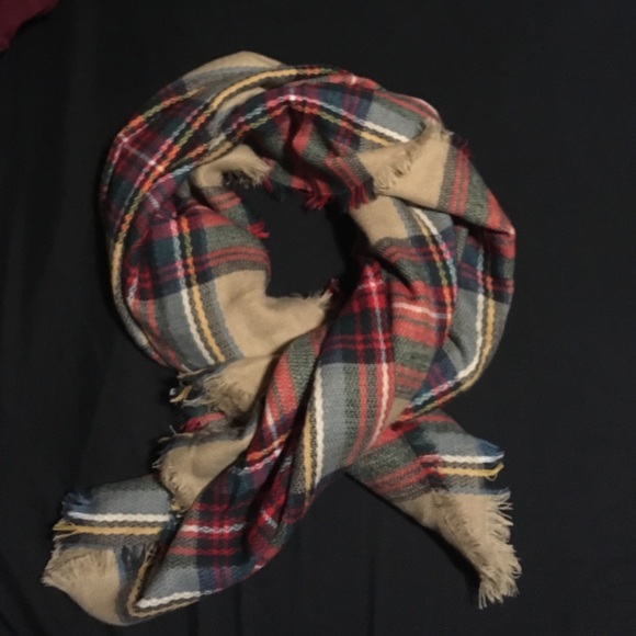❄️️WINTER SALE❄️️NWOT plaid blanket scarf