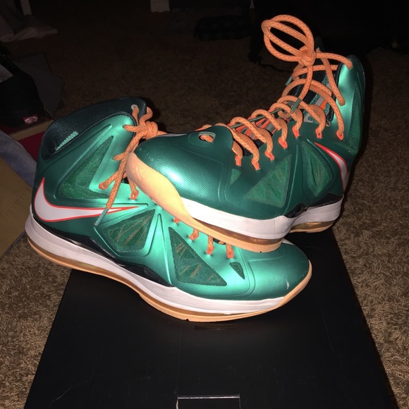 Lebron 10 Dolphin size 11.5