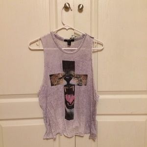 Tank with lion in cross