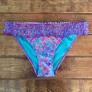 VS Low Rise Bikini Bottom