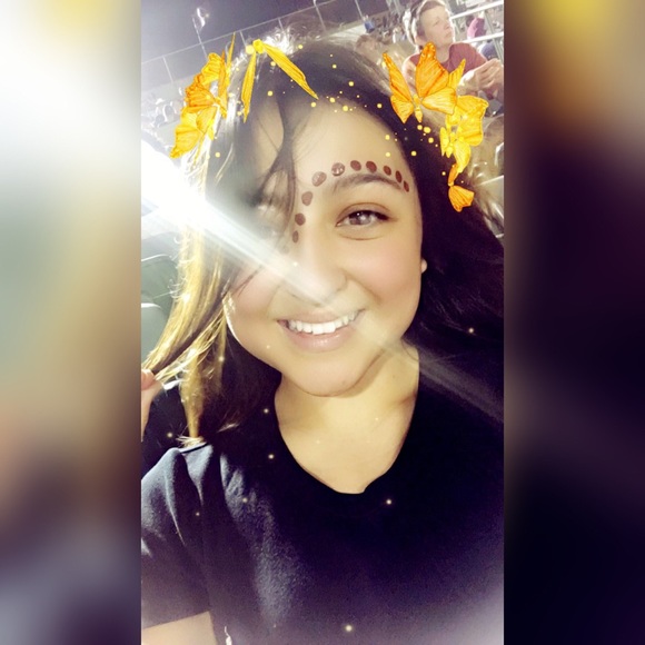 Meet your Posher, Crystal