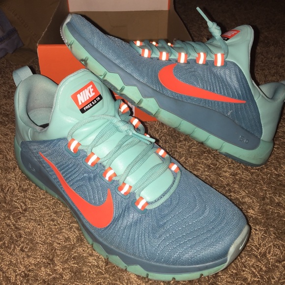 Turquoise Nike Free trainers 5.0