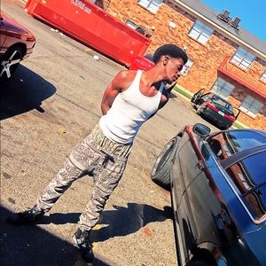 Meet your Posher, Jeffon