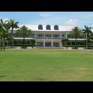 Meet your Posher, Jean