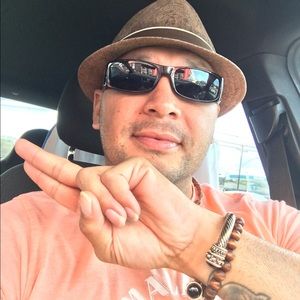 Meet your Posher, Adrian