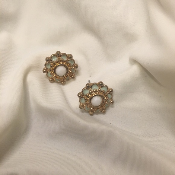 Earrings - Picture 1 of 1