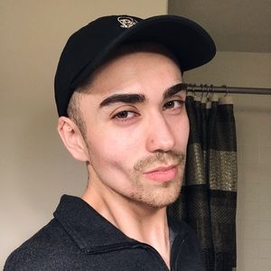 Meet your Posher, Sebastian