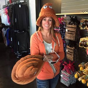 Meet your Posher, Holly