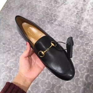 Gucci leather loafer! Only worn twice