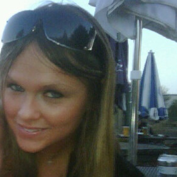 Meet the Posher Other - Meet your Posher, Steph