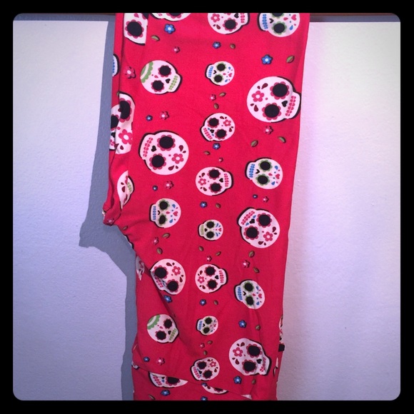 Lularoe OS Halloween Leggings- Skulls