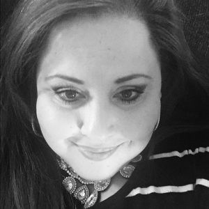 Meet your Posher, Ana