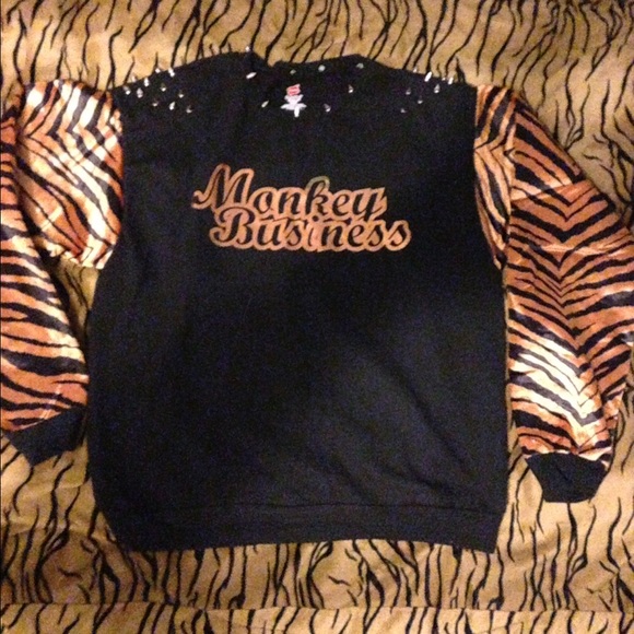 Royal Monkey Business Vs Tiger