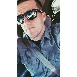 Meet your Posher, Quinton