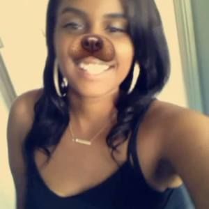 Meet your Posher, Alicia