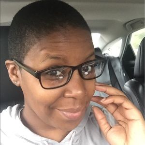 Meet your Posher, Dara