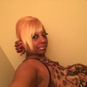 Meet your Posher, Sharon