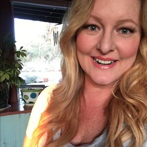 Meet your Posher, Hollie