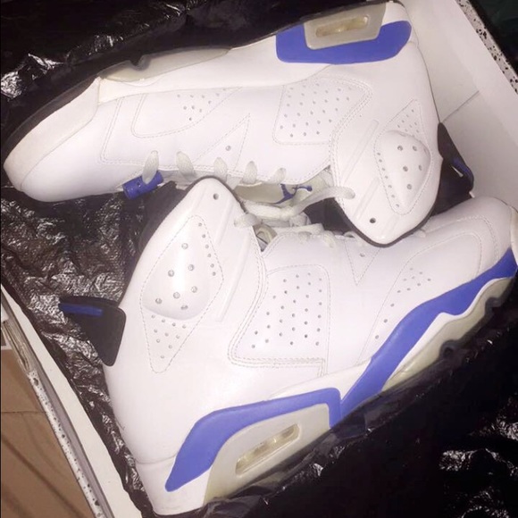 Jordan Retro 6 Sport Blue - Picture 1 of 4