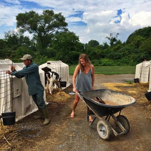 Meet your Posher, Allysa - Picture 1 of 1