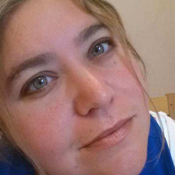 Meet your Posher, Christine - Picture 1 of 2