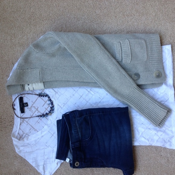 American Eagle Outfitters Sweaters - Cardigan gray American Eagle Sz.Med.plz🚫loballing