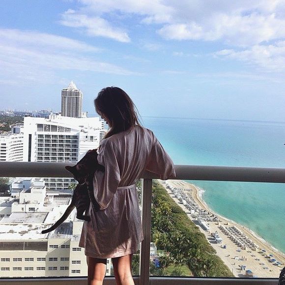 Meet your Posher, Cleo