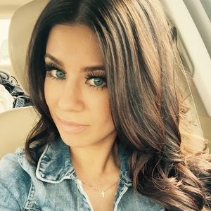 Meet your Posher, Rebekah