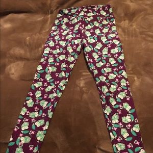Lularoe one size leggings (frog pattern)