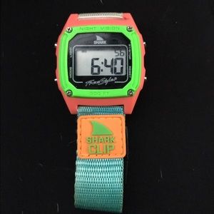 Freestyle shark watch