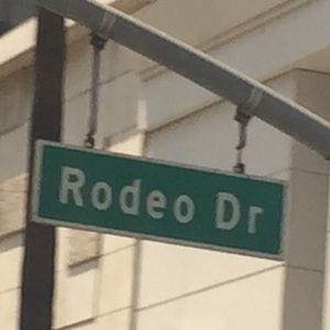 Meet your Posher, Sukoya