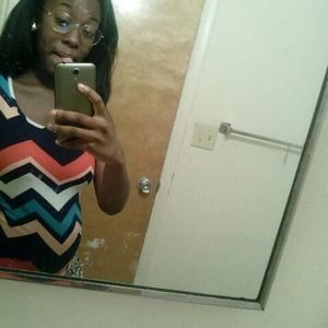 Meet your Posher, Adoree