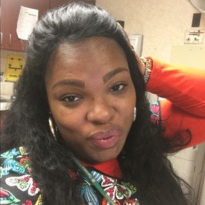 Meet your Posher, Nicole