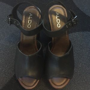 Aldo shoes. Never worn.
