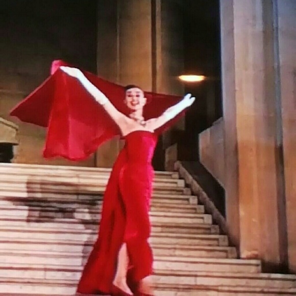 Meet your Posher, Kari - Picture 2 of 2