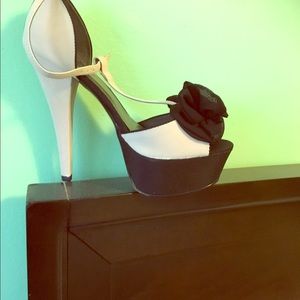 I'm selling shoes and a lot more