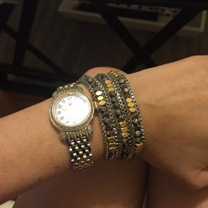 Stella dot Luna bracelet never worn