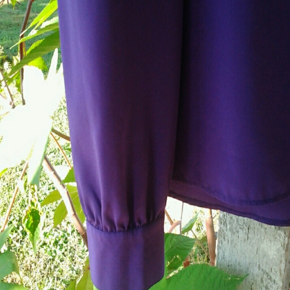 Beautiful SPARKLING BLOUSE. - Picture 3 of 4