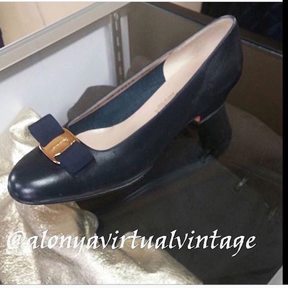 Vintage Salvatore Ferragamo 💎💎💎💎