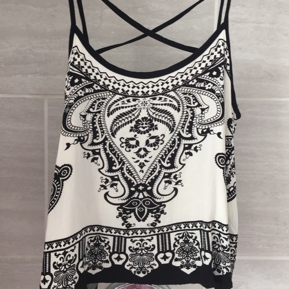 Forever 21 black & white cross back tank