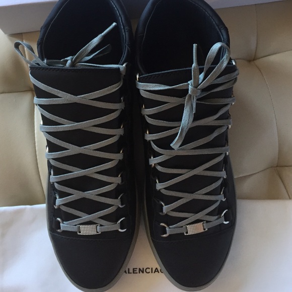 Balenciaga new limited sneakers"SOLD" - Picture 4 of 4